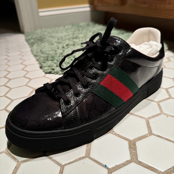 Men’s Gucci Sneakers - Picture 1 of 10